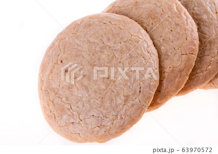 Oatmeal cookies with beze on white background 63970572