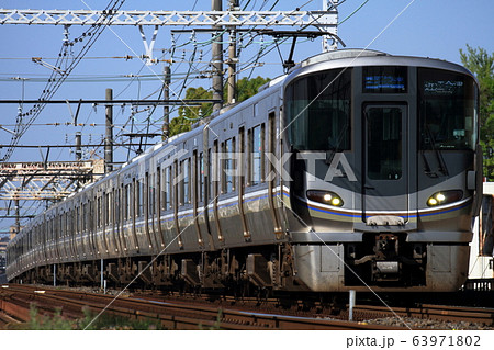 225系100番台新快速の写真素材 [63971802] - PIXTA