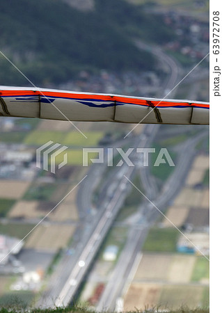 鳥取　四季の散歩　秋　ハングライダー 63972708