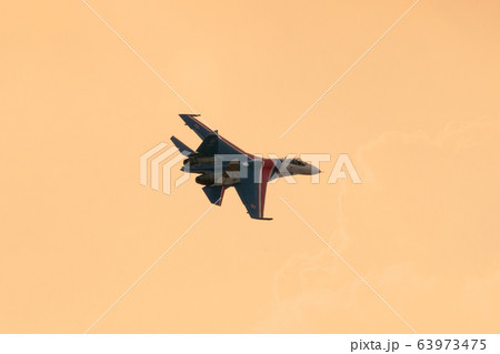 夕暮れ ロシアン・ナイツ Su-27 フランカー 夕暮れ ロシアン・ナイツ Su-27 フランカー 63973475