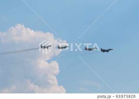 ミグ　MiG-29　フルクラム　編隊飛行 63973820