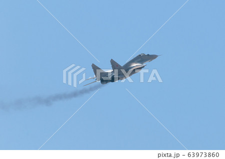 ミグ　MiG-29　フルクラム　機動飛行 63973860