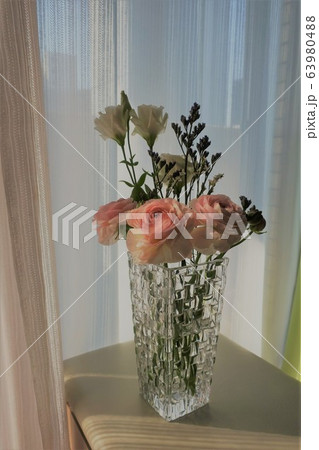 春色の花と花瓶 春色の花と花瓶 63980488