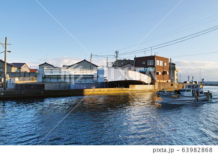 富山県/ 生地中橋（世界的にも珍しい片持ち旋回式可動橋）未来に残したい漁業漁村の歴史文化財産百選 63982868