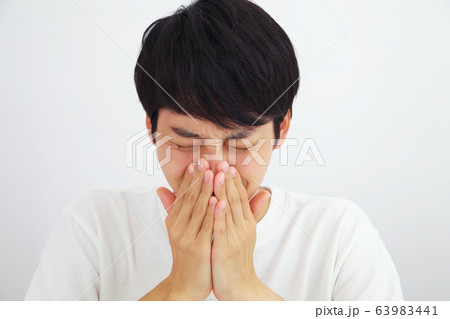 風邪 くしゃみ インフルエンザ 花粉症 体調不良 風邪 くしゃみ インフルエンザ 花粉症 体調不良 63983441