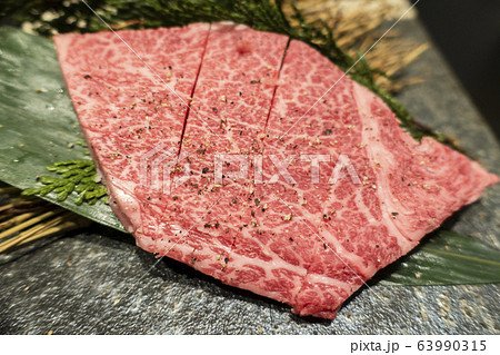 【焼肉イメージ】シャトーブリアン（飛騨牛） 63990315