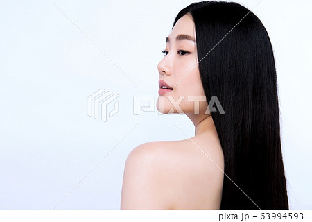 若い 女性 きれい 髪の毛 美しい ヘアスタイル 美容の写真素材