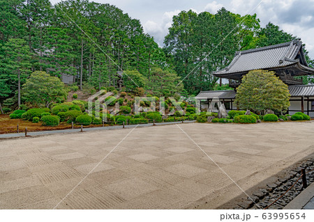 京都 東福寺 常楽庵開山堂の庭園風景 63995654