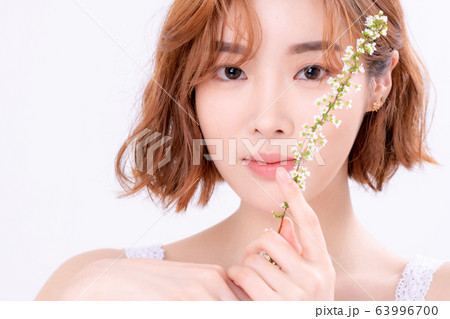 ビューティー 女性 女 63996700