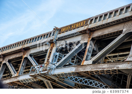 Bridges along the river in Chicago 63997374
