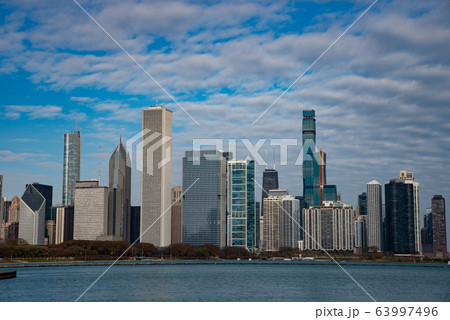Views of downtown Chicago from Grant park Views of downtown Chicago from Grant park 63997496