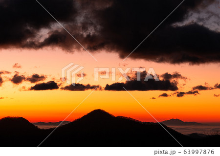 日本の国立公園 奥日光 明智平の日の出の写真素材