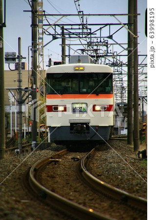 県都・宇都宮と下町・浅草を結ぶ…特急しもつけ・350系 県都・宇都宮と下町・浅草を結ぶ…特急しもつけ・350系 63998195