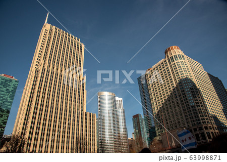 Skyscrapers along the river in Chicago 63998871