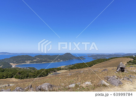 [長崎県]川内峠からの風景（平戸島） 63999784