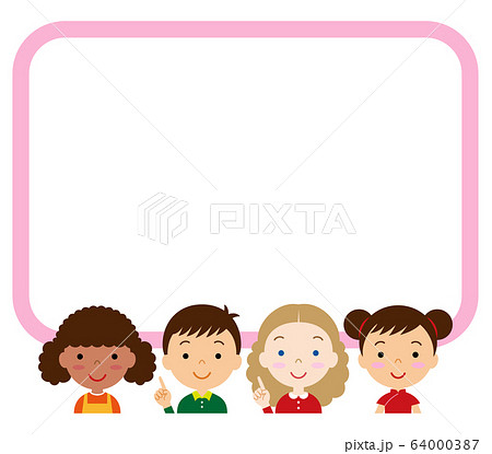世界の子供とホワイトボード 64000387