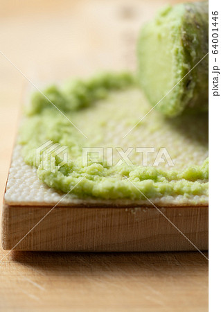 擦りおろした山葵 64001446