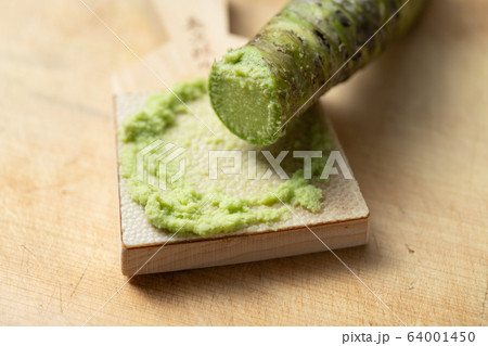 擦りおろした山葵 64001450