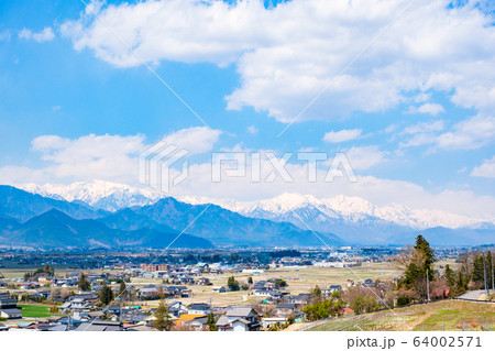 安曇野の風景（早春） 64002571