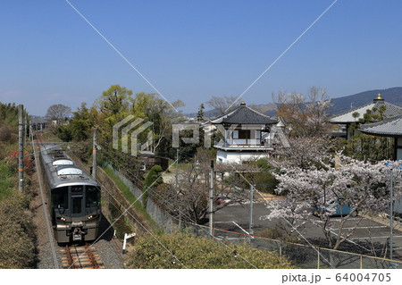 桜井線227系 64004705