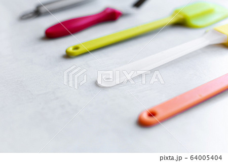 Set of multi-colored silicone spatulas, kitchen Set of multi-colored silicone spatulas, kitchen 64005404