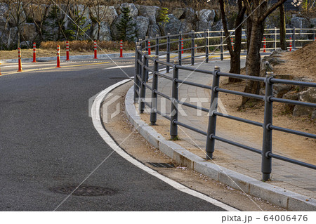 車道 インドの 鉄製 64006476