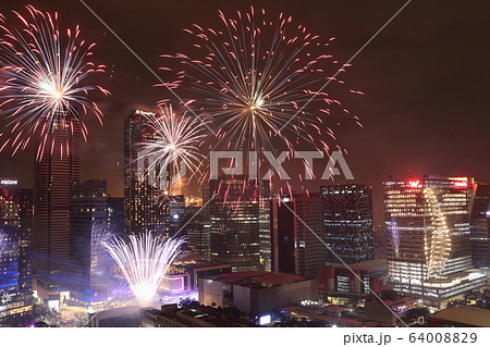 フィリピン 新年の花火 年の写真素材 6400