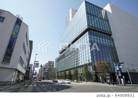 札幌 国道12号 街風景(北1条西1丁目 さっぽろ創世スクエア付近) 札幌 国道12号 街風景(北1条西1丁目 さっぽろ創世スクエア付近) 64009931