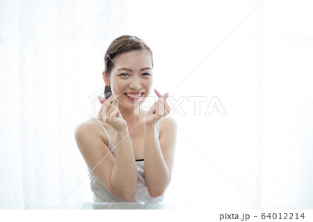女性 女 女の子 ビューティー 女性 女 女の子 ビューティー 64012214
