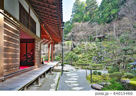 【金剛輪寺 明寿院庭園】 滋賀県愛知郡愛荘町松尾寺 【金剛輪寺 明寿院庭園】 滋賀県愛知郡愛荘町松尾寺 64015460