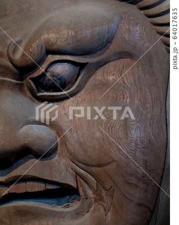 東大寺大仏殿 増長天像頭部 左側 東大寺大仏殿 増長天像頭部 左側 64017635