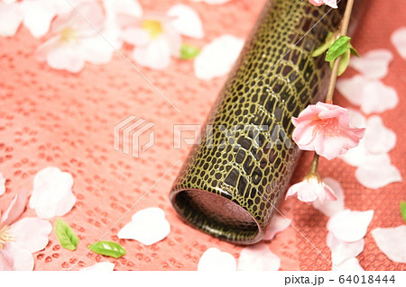 卒業シーズン | 情景 64018444