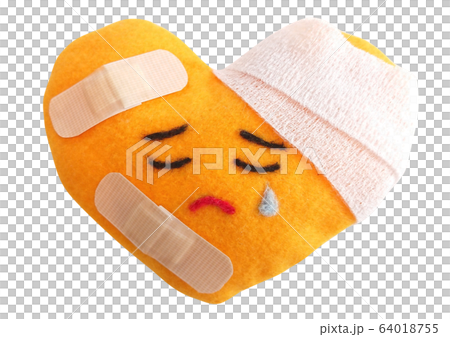ハート　包帯　絆創膏 64018755