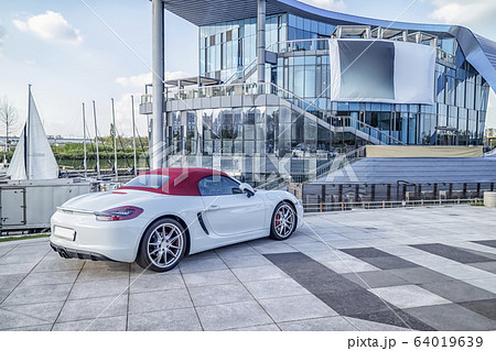 川沿い 建築 都市 64019639