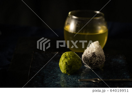 スタイリッシュなお茶時間　左あき 64019951