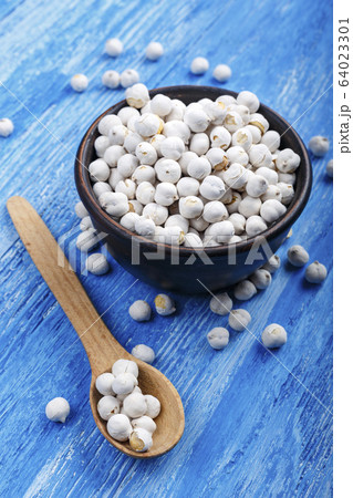 dry chickpeas in a plate dry chickpeas in a plate 64023301