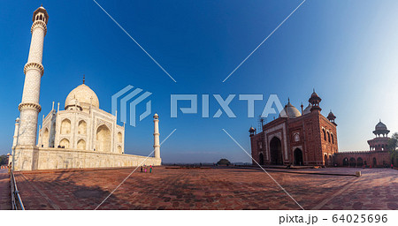 Taj Mahal and Mehmaan Khana, Agra, Uttar Pradesh, Taj Mahal and Mehmaan Khana, Agra, Uttar Pradesh, 64025696