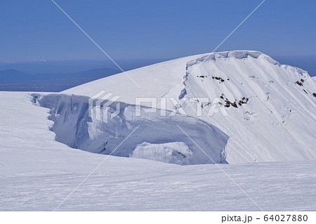 守門岳大岳の雪庇 64027880