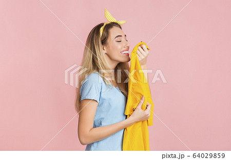 Funny housewife smelling clean tshirt, free space Funny housewife smelling clean tshirt, free space 64029859