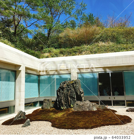 MIHOミュージアム 64033952