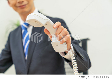 ビジネスシーン 電話 ビジネスシーン 電話 64034315