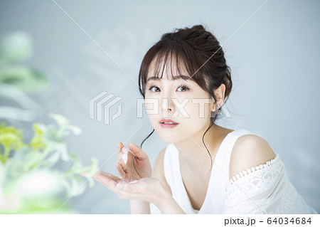 ビューティー　スキンケア 64034684