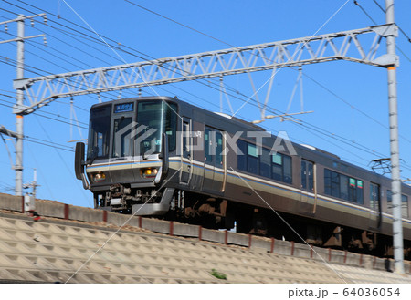 西宮市を走るJR西日本 223系新快速 西宮市を走るJR西日本 223系新快速 64036054