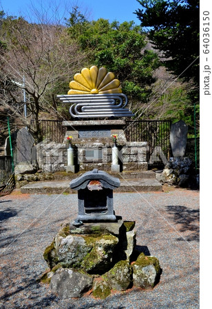 神奈川県大山阿夫利神社・万国忠霊塔 64036150