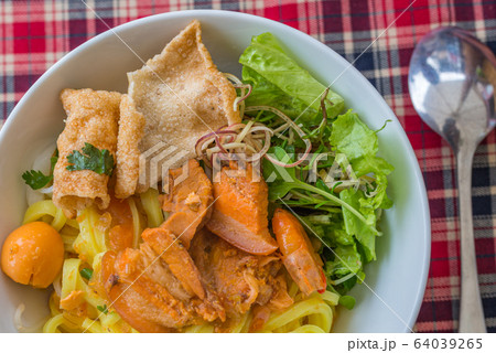 Closeup photo of Vietnamese rice noodles soup bowl- Mi Quang 64039265