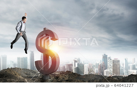 Global business and money concepts. Falling dollar currency. 64041227