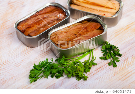 Canned seafood, melva fish fillets preserved in oi 64051473