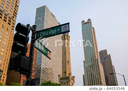 アメリカ合衆国 イリノイ州 シカゴ・ウォーター・タワー アメリカ合衆国 イリノイ州 シカゴ・ウォーター・タワー 64053546