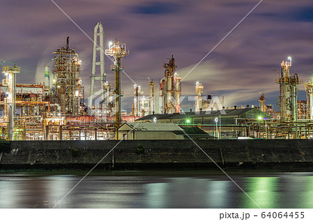 工場夜景　四日市市　【三重県】 64064455