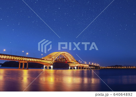 風景 足 橋 64064892